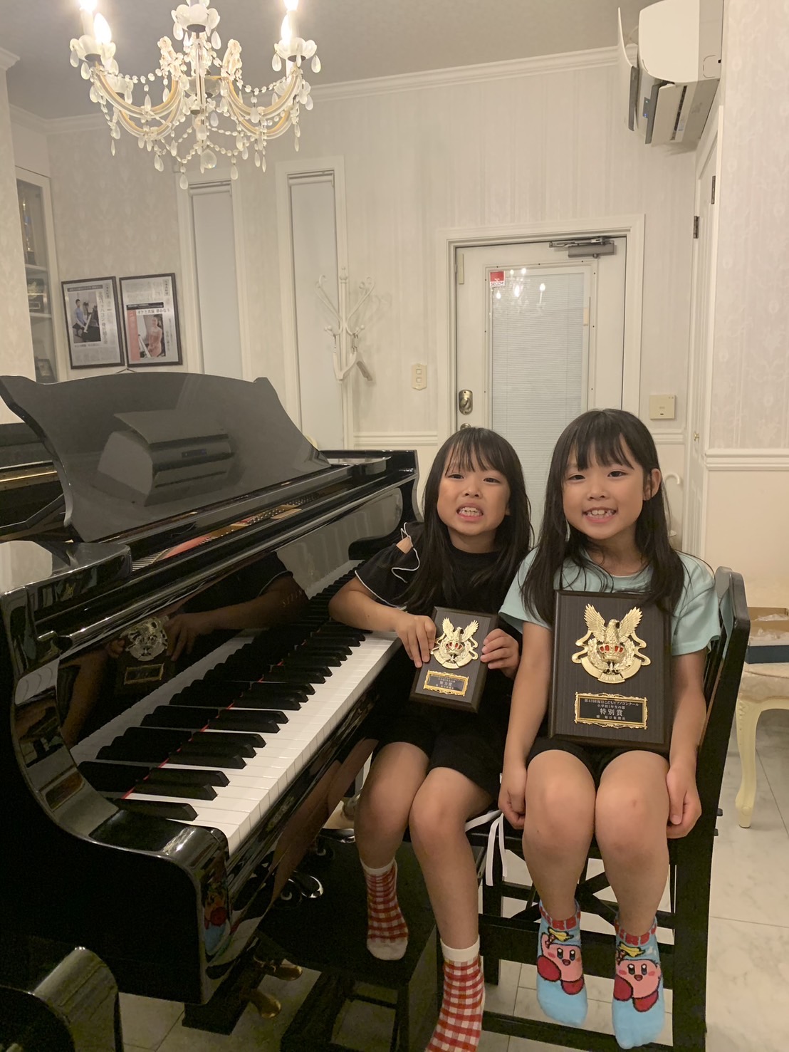 第４３回毎日こどもピアノコンクール小学1・2年生の部特別賞聞谷葉月さん（小1）本選会決定努力賞聞谷琴葉さん（小1）