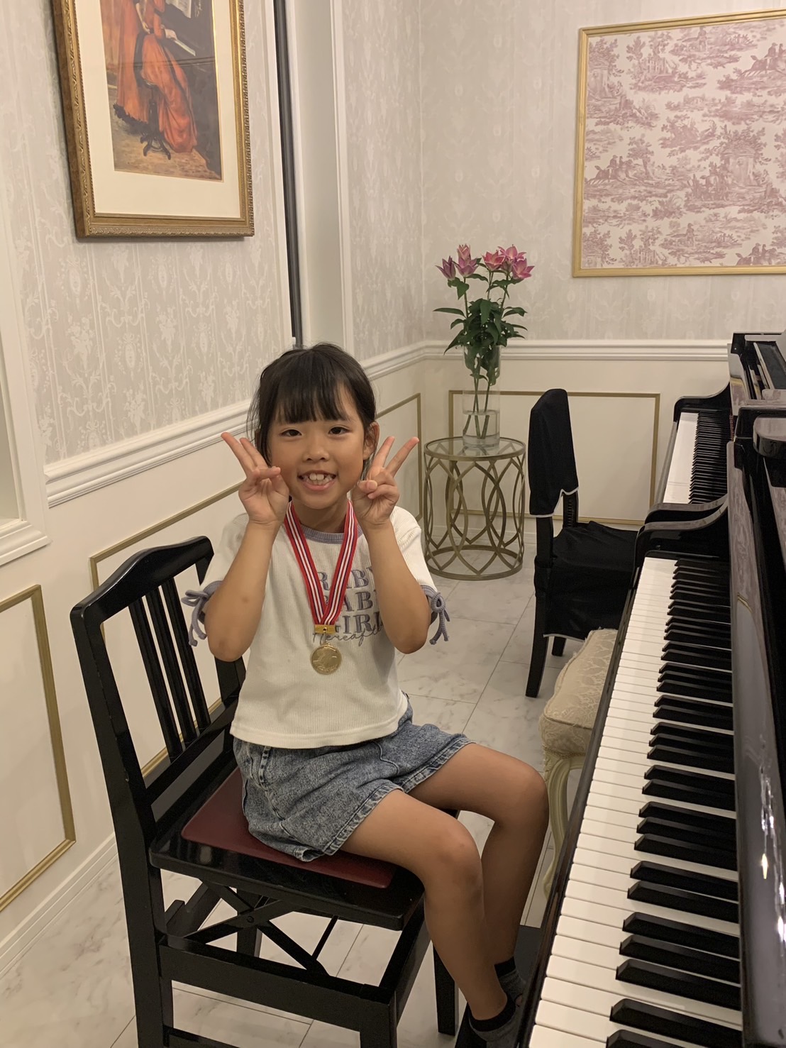 第43回毎日こどもピアノコンクール本選会小学1・2年生の部入選聞谷葉月さん（小1）